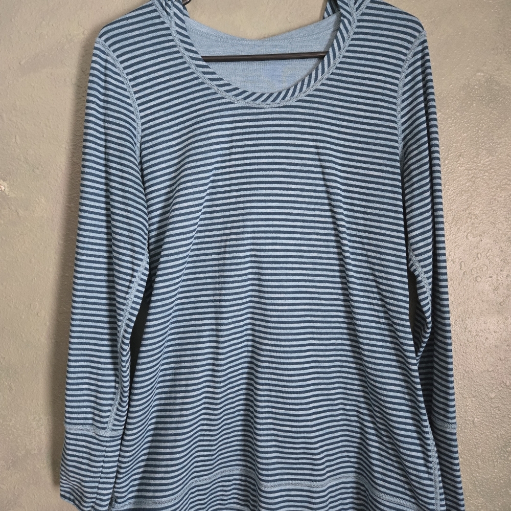 Eddie Bauer - Shirt - Long Sleeve - Hooded - Round Neck - Women's Size L